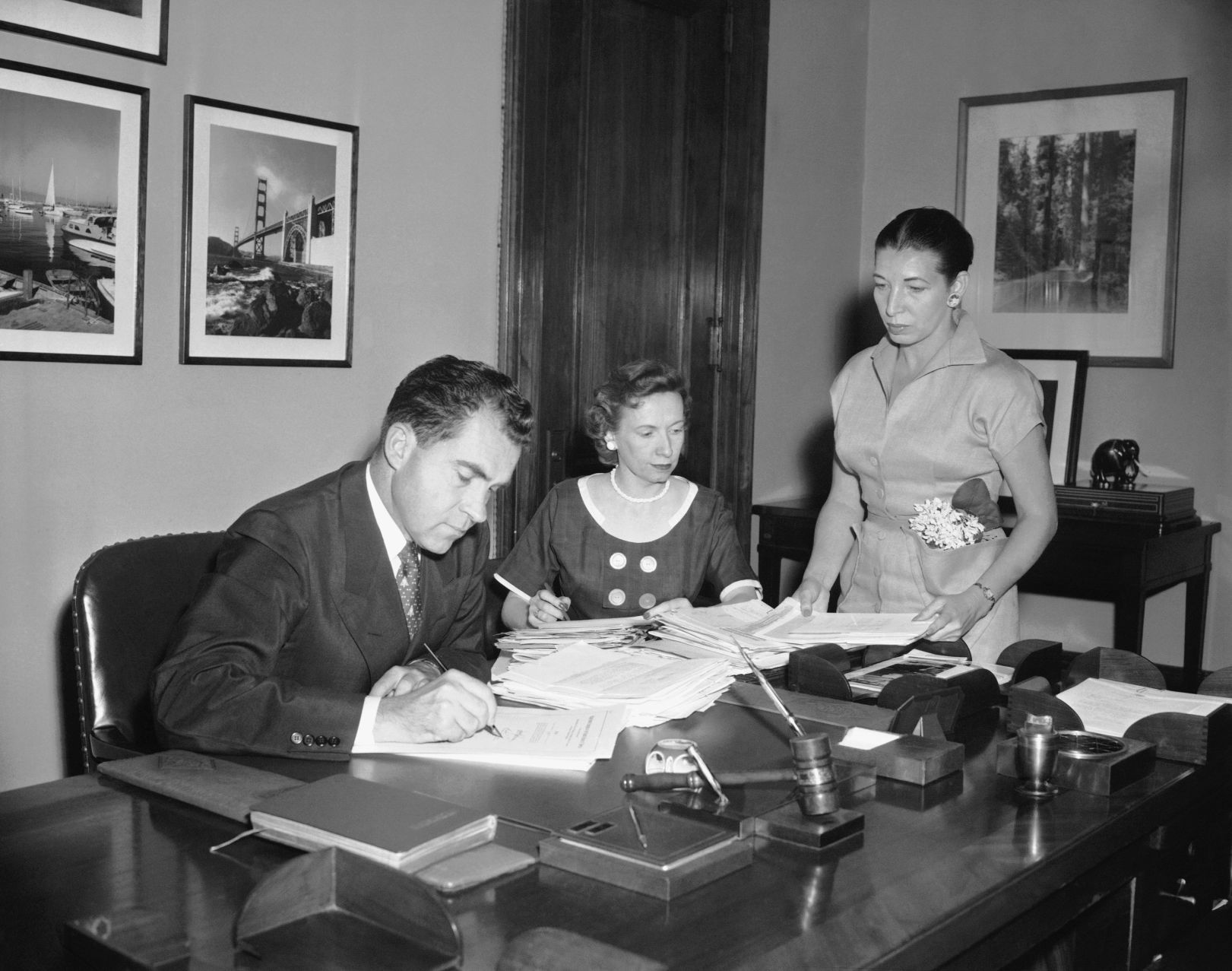 1955: Richard Nixo, Rose Mary Woods, Dorothy Cox